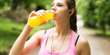 The 8 Best Natural Energy Drinks to Keep You Going in 2022